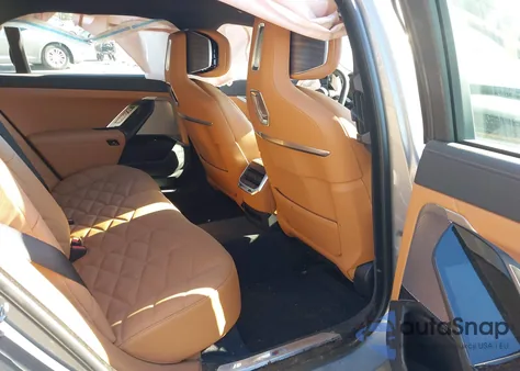 2024 BMW 740I xDrive z USA, uszkodzony, nr VIN WBA33EH08RCR00014